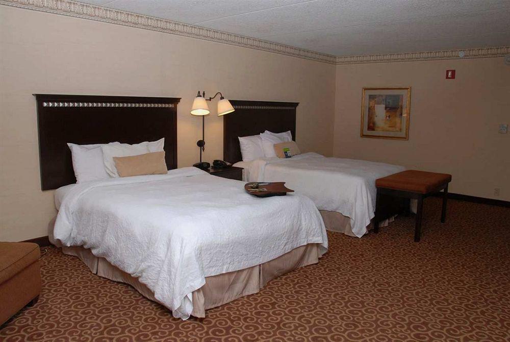 Hampton Inn & Suites Staten Island Nova Iorque Quarto foto