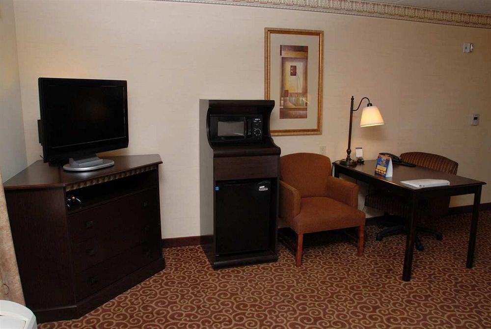 Hampton Inn & Suites Staten Island Nova Iorque Quarto foto